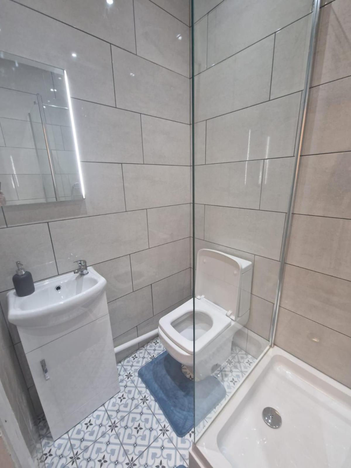 Large Digbeth Double Room Shared Bathroom Birmingam Exterior foto